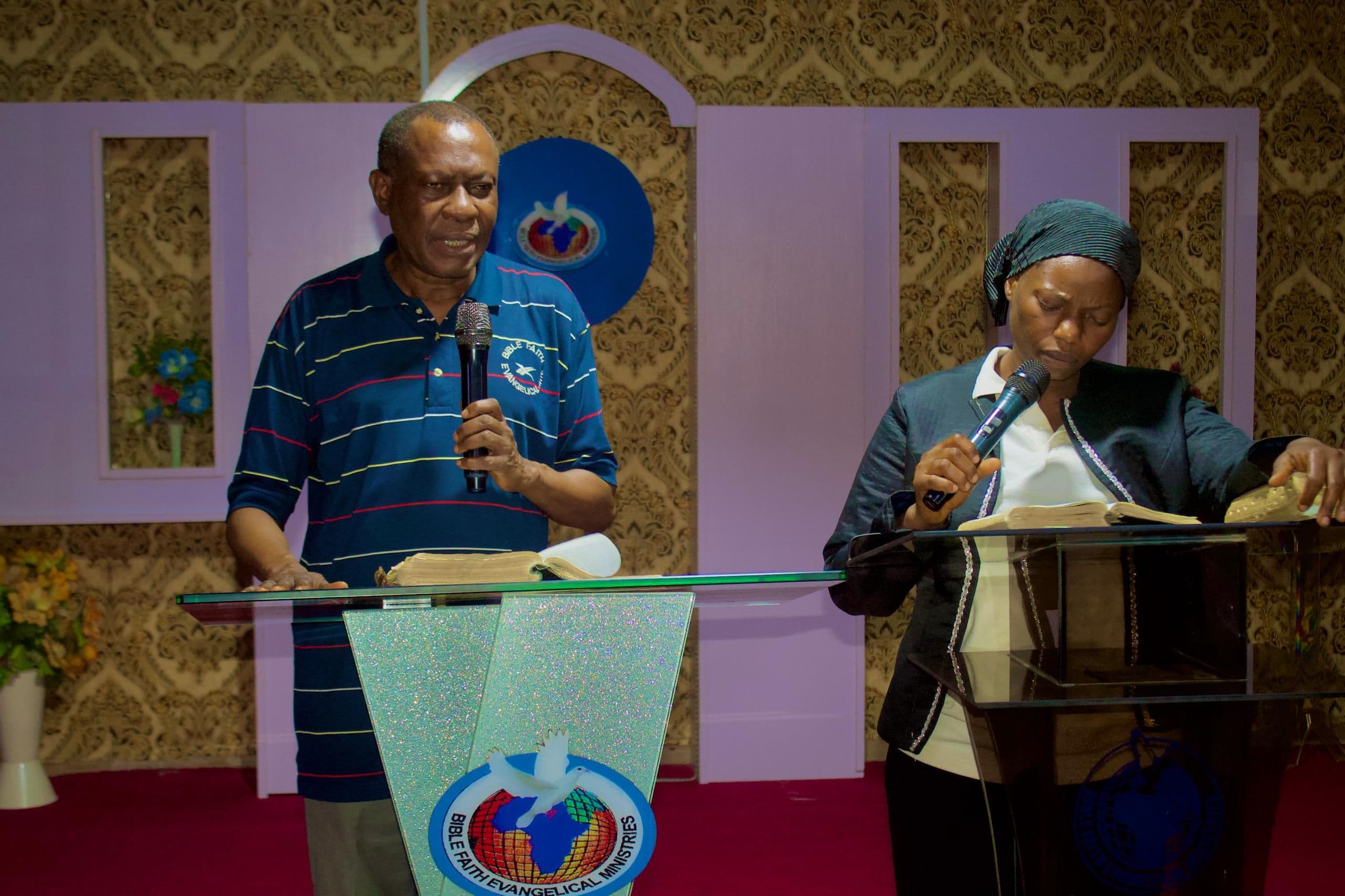 Pastor Olanusi Teaching